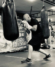 Load image into Gallery viewer, Get Fighting Fit 10 Round Bag Workout